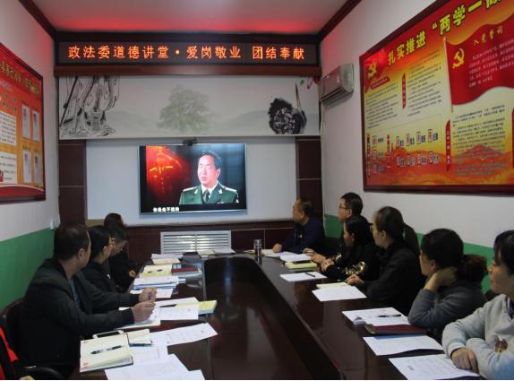 丁晓兵事迹简介，一位英勇无畏的军人楷模，丁晓兵英勇事迹，军人楷模的光辉历程