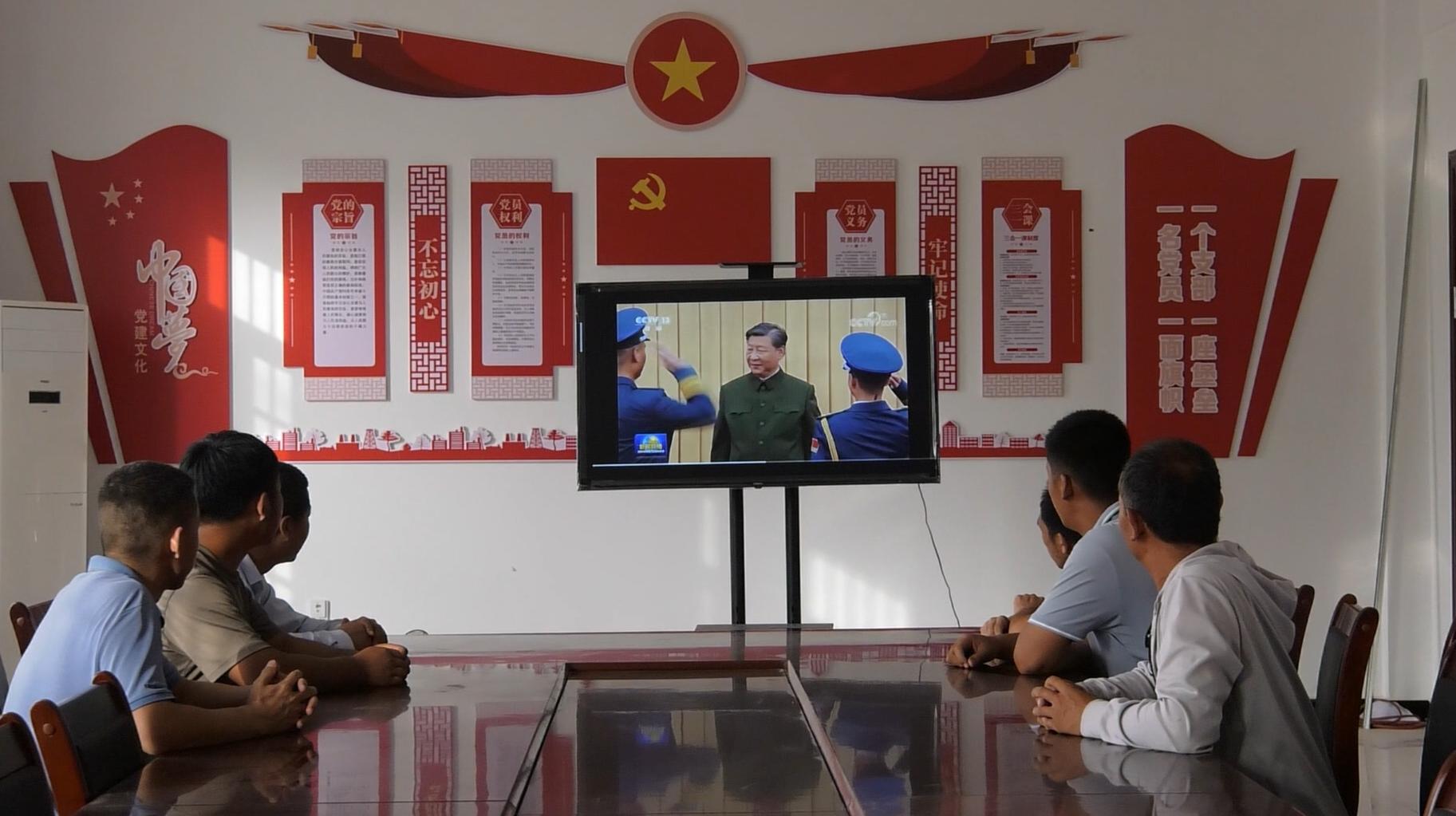 八一勋章与共和国勋章，荣誉之巅的比较，八一勋章与共和国勋章，荣誉之巅的较量与对比