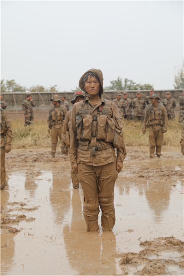 真实的中国女特种兵训练，中国女特种兵真实训练揭秘