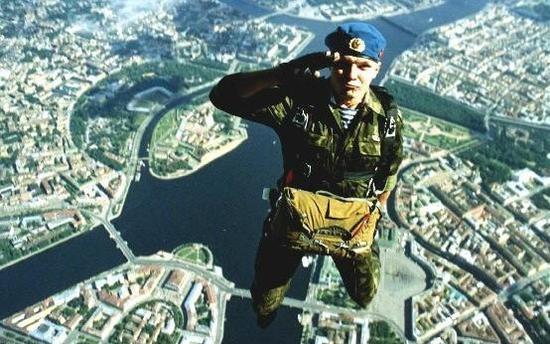 空降兵第15军，时代的变迁与荣耀的续写，空降兵第15军，时代变迁中的荣耀续写与英勇传承