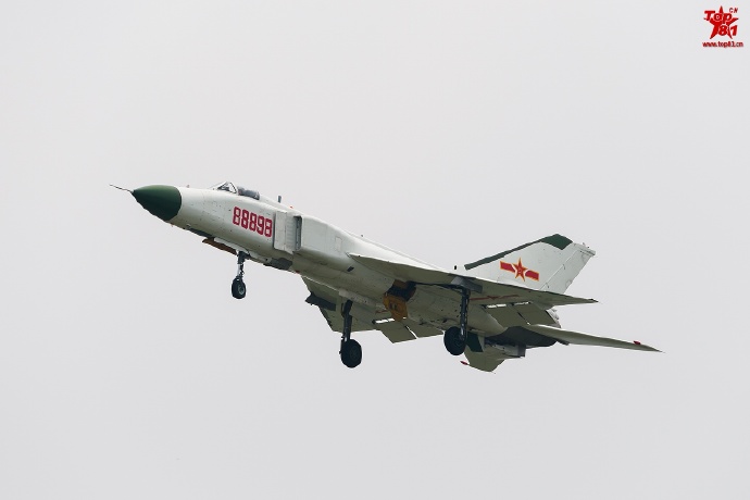歼八30723，中国空军的重要里程碑，歼八30723，中国空军发展的重大里程碑