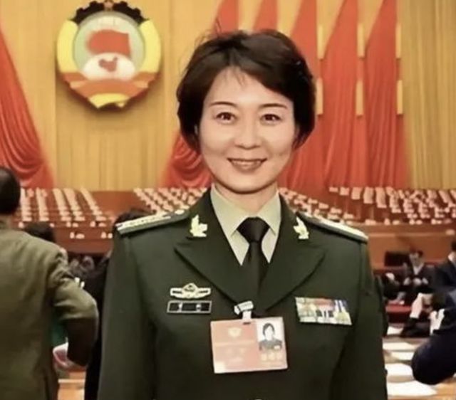 丁晓兵现任职务及贡献，一位卓越领导者的职场轨迹，丁晓兵，卓越领导者的职场轨迹与贡献