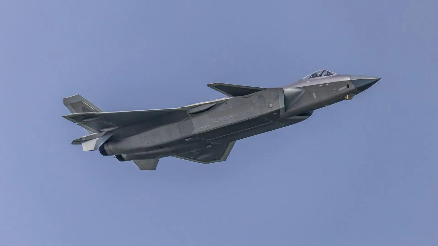 探索中国航空的未来，歼-35与歼-20的崛起，中国航空的崛起，歼-35与歼-20的未来探索