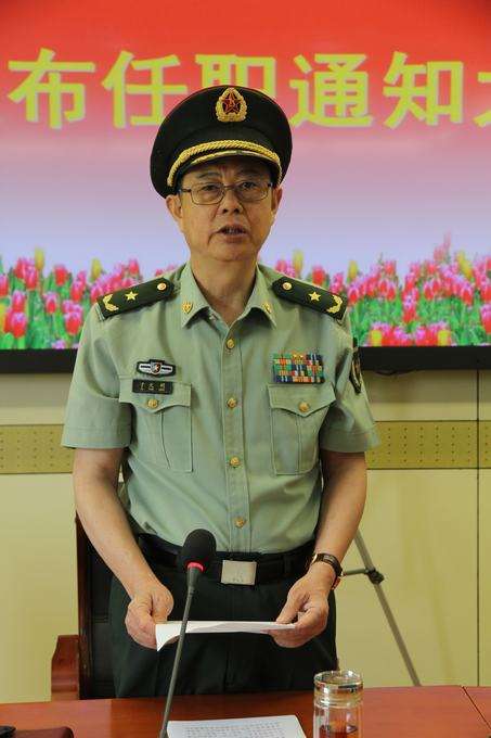 集团军最高长官是军长还是司令员，军事组织结构的解析，军事组织结构解析，集团军最高长官是军长还是司令员？