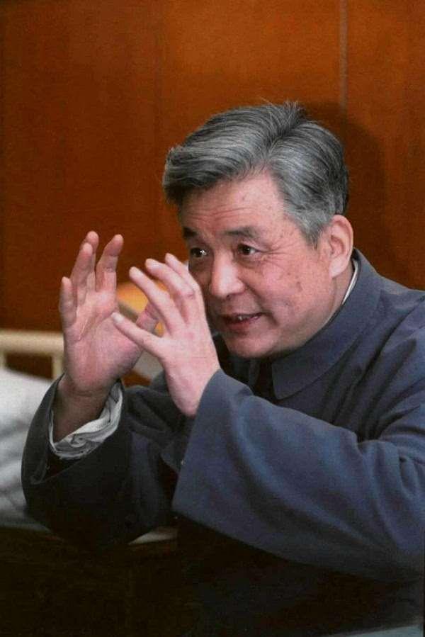 两弹一星邓稼先图片，永恒的科技巨星，邓稼先与两弹一星，永恒的科技巨星图片展映