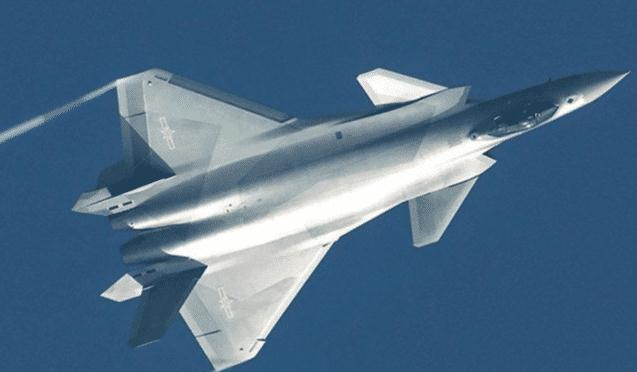 歼-15与F-22，究竟谁更厉害？，歼-15与F-22性能对比，谁更胜一筹？