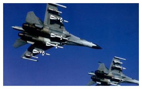 歼-18二次试飞成功，中国航空工业的骄傲时刻，歼-18二次试飞成功，中国航空工业的荣耀时刻