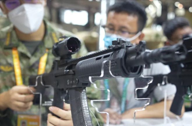 揭秘中国新型武器，20式新枪族的诞生与优势，揭秘，中国新型武器20式新枪族的诞生及其优势