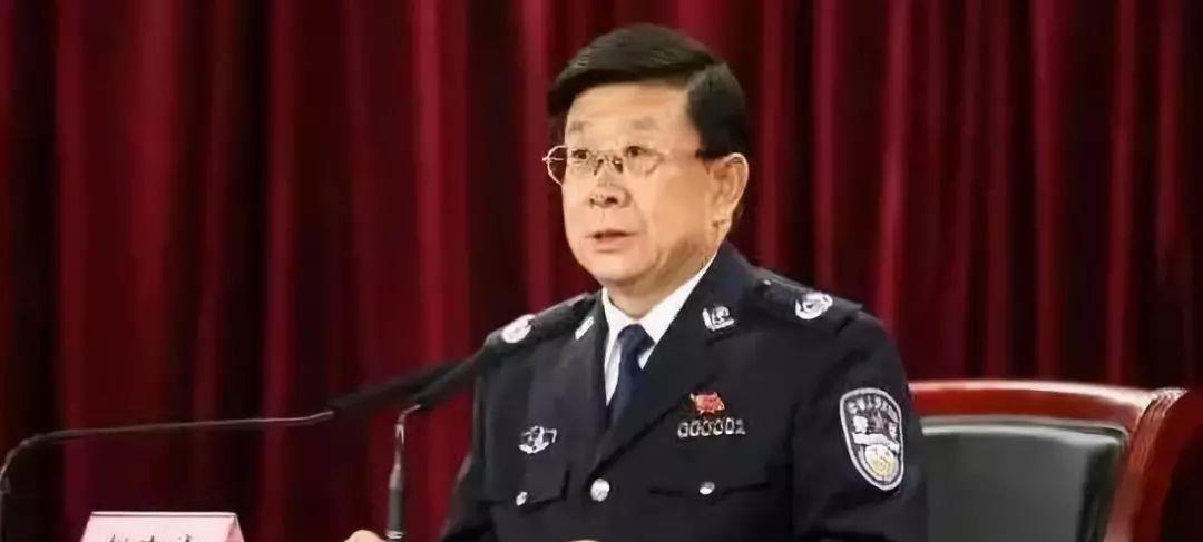 公安部部长与省委书记，职责、合作与挑战的探讨，公安部长与省委书记的职责、合作与挑战，跨部门协同工作的深度探讨