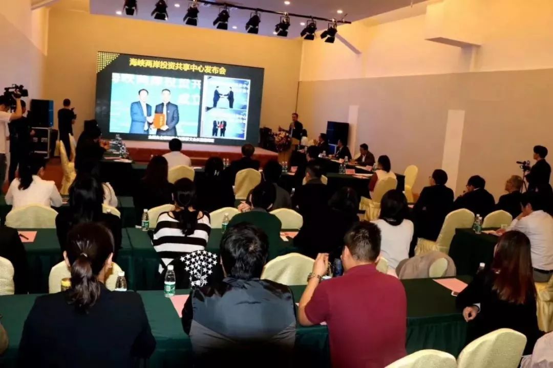 中央四台今晚海峡两岸，深度解读两岸关系，聚焦热点话题，中央四台海峡两岸深度解读两岸关系，聚焦热点话题热议两岸关系发展。