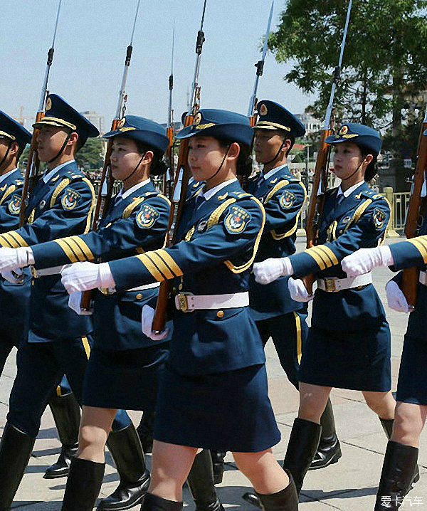 中国人民解放军仪仗队女兵的风采，中国人民解放军仪仗队女兵风采展示