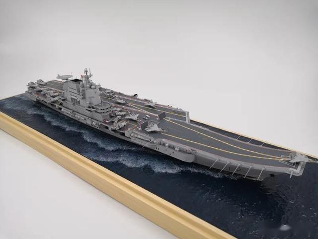 探索中国海军力量的缩影，002型航空母舰模型，中国海军力量缩影，探索002型航空母舰模型