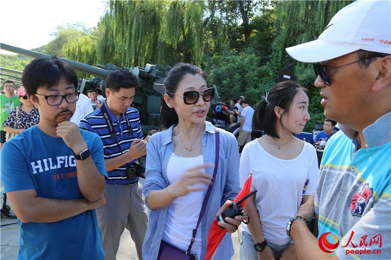 卫晨霞个人资料，一位引人注目的公众人物，卫晨霞，引人注目的公众人物个人简介