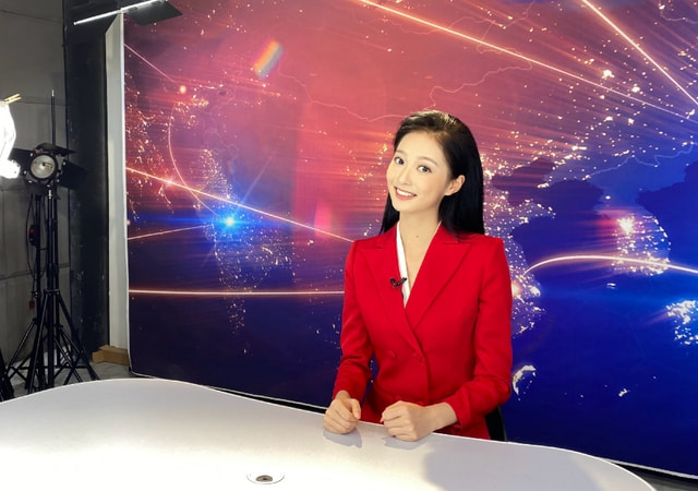 中央军事频道主持人冯琳，声音与影像中的军旅情怀，冯琳，军旅情怀的声音与影像传递者