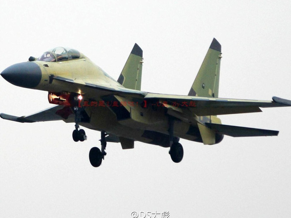 歼-16战斗机改进版，空中力量的崭新篇章，歼-16战斗机改进版，空中力量的新纪元