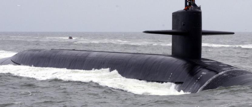 中国海军潜艇力量再添新动力，032潜艇试射巨浪-2A型潜射导弹纪实，中国海军潜艇力量再添新动力，巨浪-2A潜射导弹试射纪实
