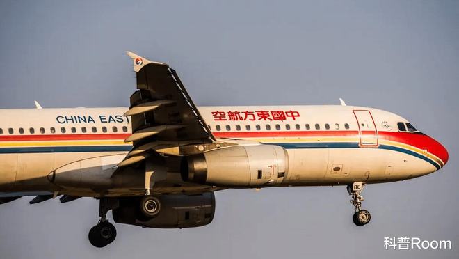 最新消息关于东航客机黑匣子信息的深度解析，东航客机黑匣子信息深度解析，最新消息揭秘真相