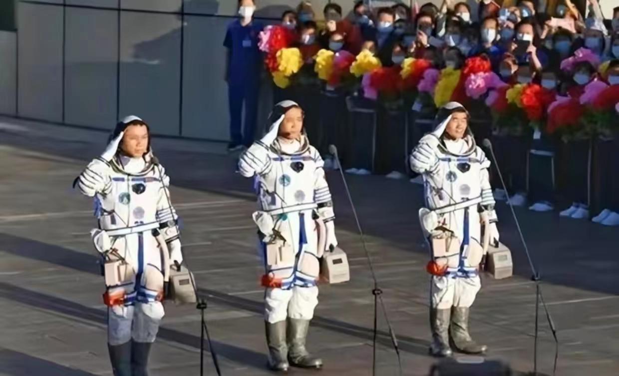 军人获得八一勋章的好处及其深远影响，八一勋章对军人的意义及其深远影响