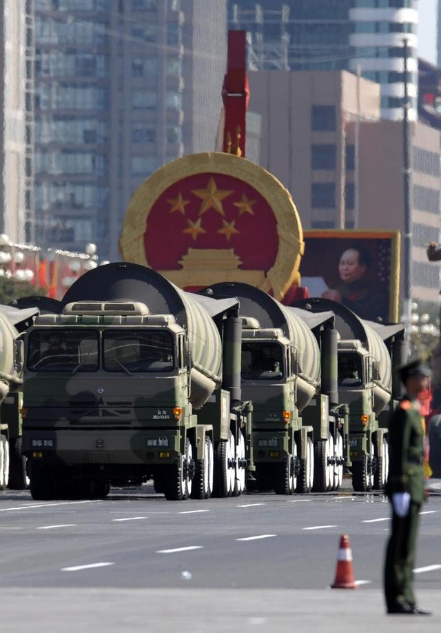 东风100与长剑100，探索中国军工技术的两大骄傲，东风与长剑，中国军工技术的两大里程碑探索