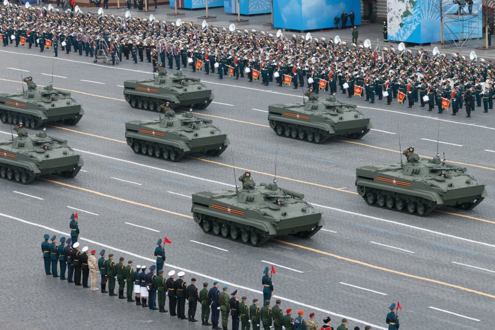 关于庆祝中华人民共和国成立76周年国庆是否会阅兵的文章，中华人民共和国成立76周年国庆阅兵庆典展望
