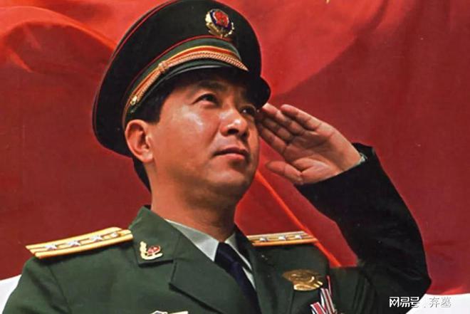 丁晓兵连降七级，军衔是否变动？深度解读背后的故事，丁晓兵连降七级背后的故事，军衔变动与深度解读