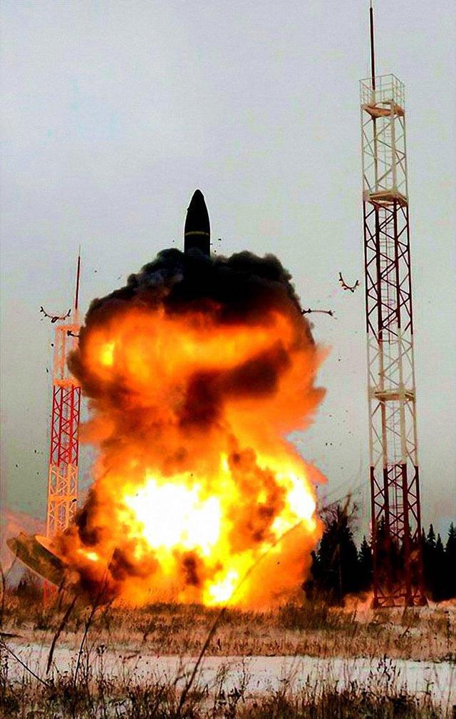 白杨洲际导弹的爆炸范围分析，白杨洲际导弹爆炸范围解析