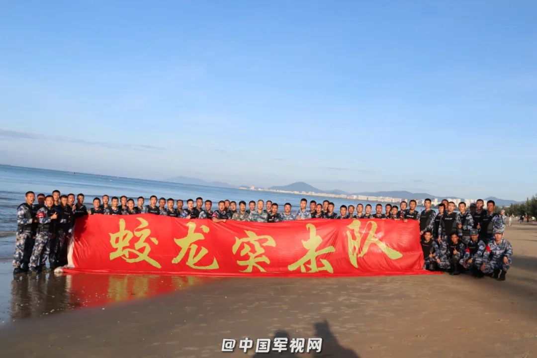 蛟龙突击队，英勇无畏，铁血荣耀——免费观看背后的故事，蛟龙突击队，铁血荣耀与英勇背后的故事（免费观看）