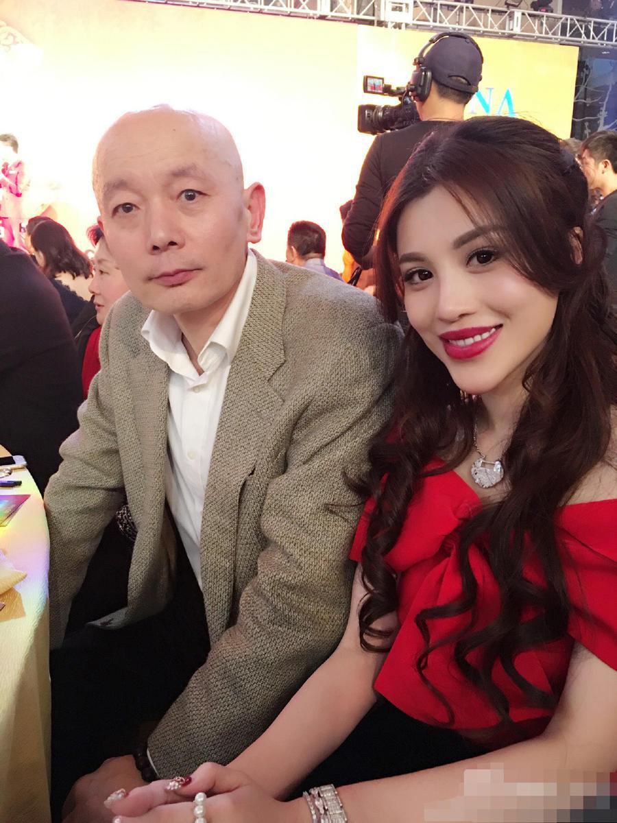裤裆藏手雷，一部电视剧的震撼呈现，裤裆藏手雷，电视剧震撼展现的惊险瞬间