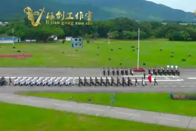 石岗军营大门，历史与荣耀的象征，石岗军营大门，历史与荣耀的见证