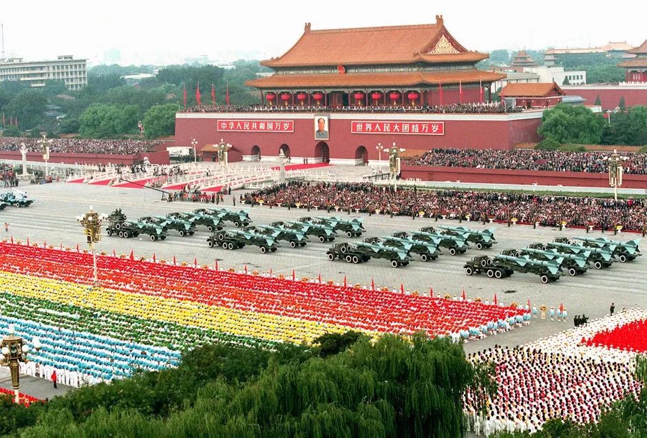 国庆65周年阅兵式，展现中国力量与自信，国庆65周年阅兵式，彰显中国力量与自信