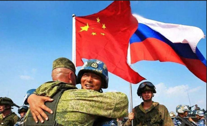 日本向俄罗斯宣战，今日武的崭新篇章，日本向俄罗斯宣战，开启全新战争篇章