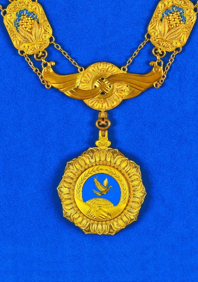 共和国勋章，彰显荣耀，传承功勋，共和国勋章，荣耀传承，功勋永载