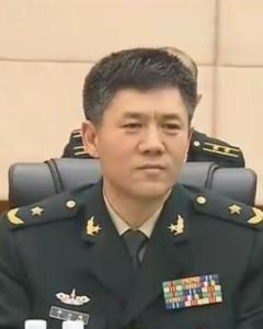 火箭军司令员儿子，传承与担当，火箭军司令员之子，传承军魂，担当重任