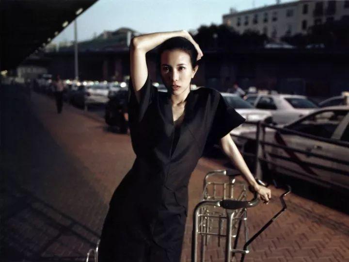 赞美中国人民解放军的敬佩歌曲，致敬英勇解放军，赞美之歌