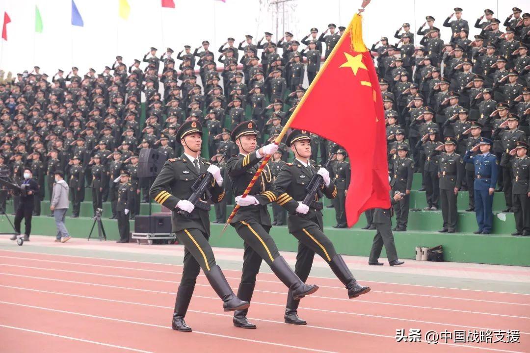 阅兵军旗手