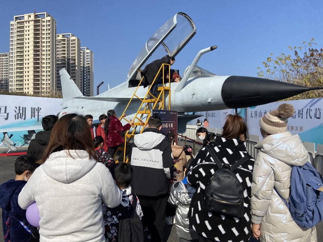 歼-15战斗机，空中巨龙的崛起，歼-15战斗机，空中巨龙的腾飞之路