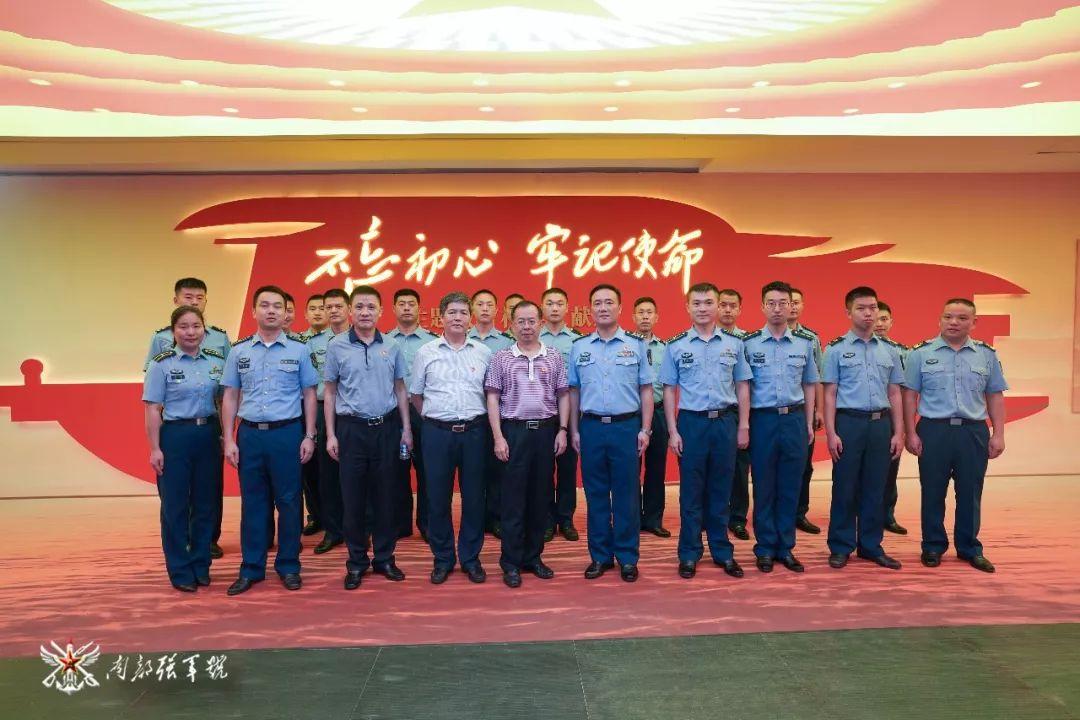 中国人民解放军95338部队，荣耀与担当，中国人民解放军95338部队，荣耀与担当的战士之路
