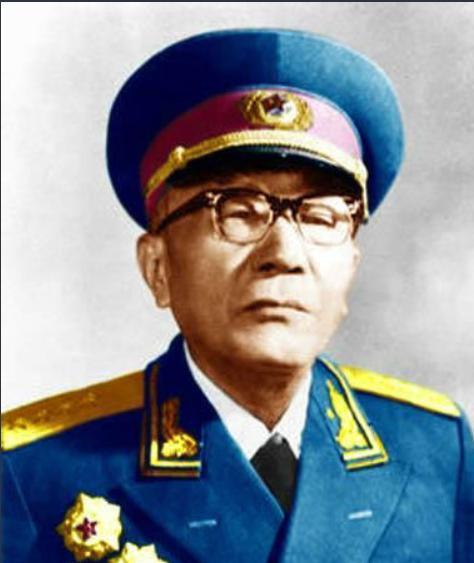 解放军总参谋长的军衔与职责，伟大的军事领袖的象征，解放军总参谋长的军衔与职责，军事领袖的象征解读