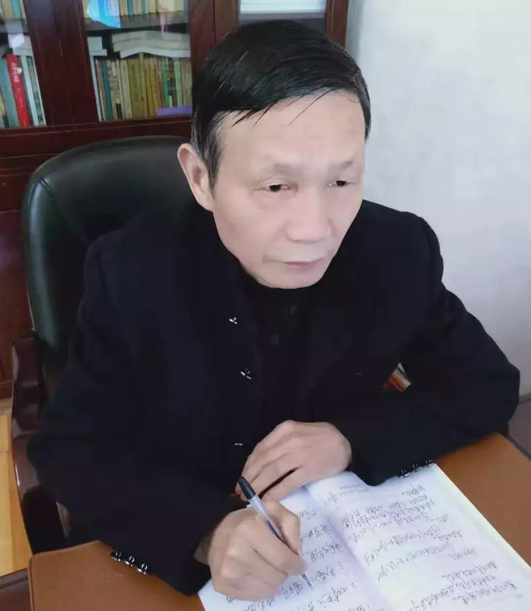 丁晓兵的简介故事，一位英勇无畏的军人领袖，丁晓兵，英勇无畏的军人领袖简介故事