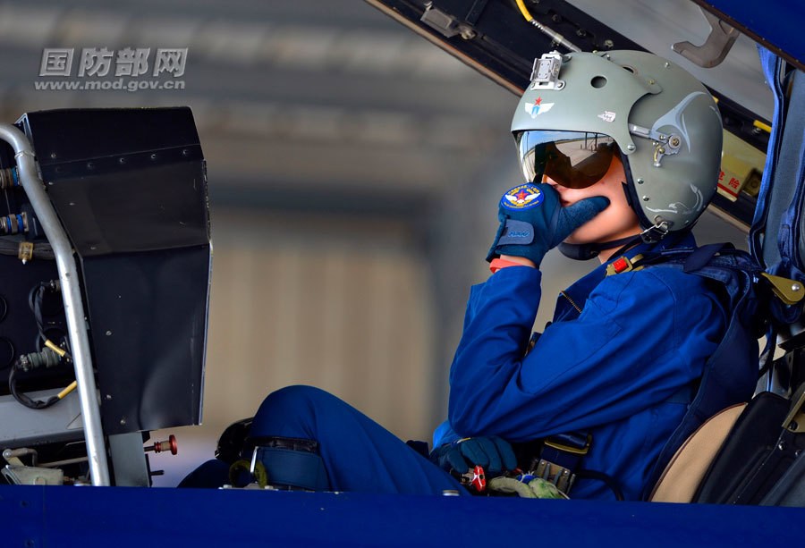 中国空军女兵