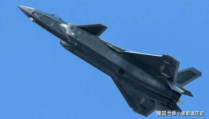 歼-20战斗机，座舱人数揭秘，揭秘歼-20战斗机座舱人数