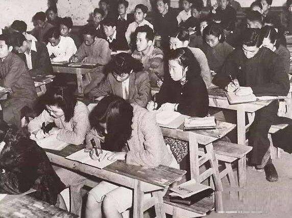 参观海军172昆明舰，一次深入感受中国海军力量的震撼之旅，探访海军巨舰昆明舰，亲历中国海军力量的震撼之旅