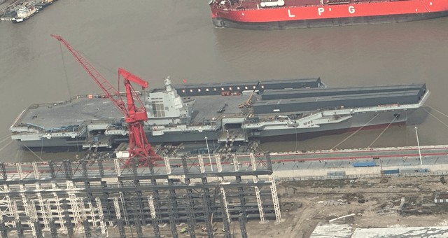 福建舰航母的长度与宽度，探索中国海军新力量的核心数据，探索中国海军新力量，福建舰航母核心尺寸揭秘——长度与宽度解析