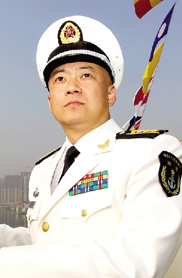 辽宁舰舰长的故事，铁血丹心的航海传奇，辽宁舰舰长铁血航海传奇，铁血丹心的航海之路