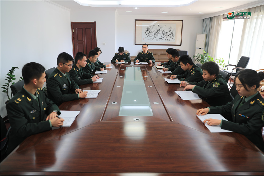 联勤保障中心领导的角色与职责，联勤保障中心领导的角色与职责解析