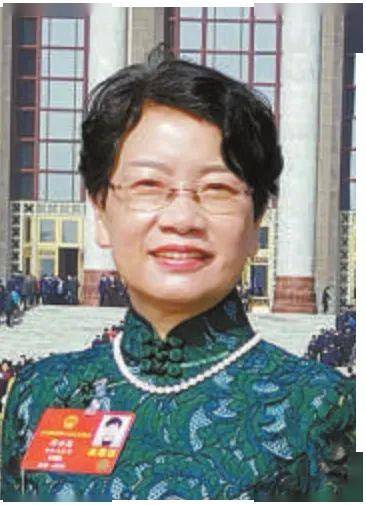 丁小兵的故事，坚毅与奉献的传奇，丁小兵，坚毅与奉献的传奇人生