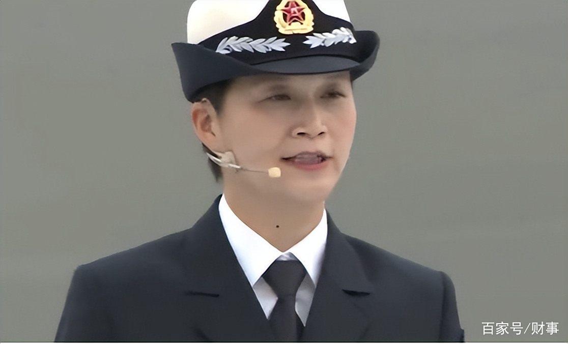韦慧晓现任舰长职务与海军生涯的辉煌篇章，韦慧晓，舰长职务与海军生涯的辉煌篇章
