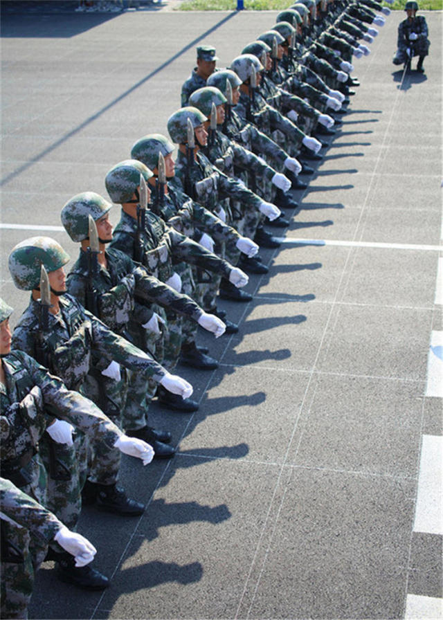 大阅兵徒步方队，展现国家力量与荣耀，大阅兵徒步方队，彰显国家力量与荣耀时刻