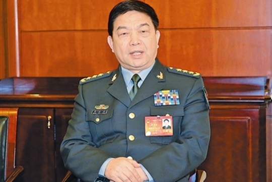 集团军军长和省军区司令，地位与职责的比较，集团军军长与省军区司令，地位与职责对比解析