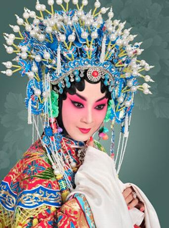 探究41岁京剧演员自缢背后的原因，京剧演员自缢背后的原因探究